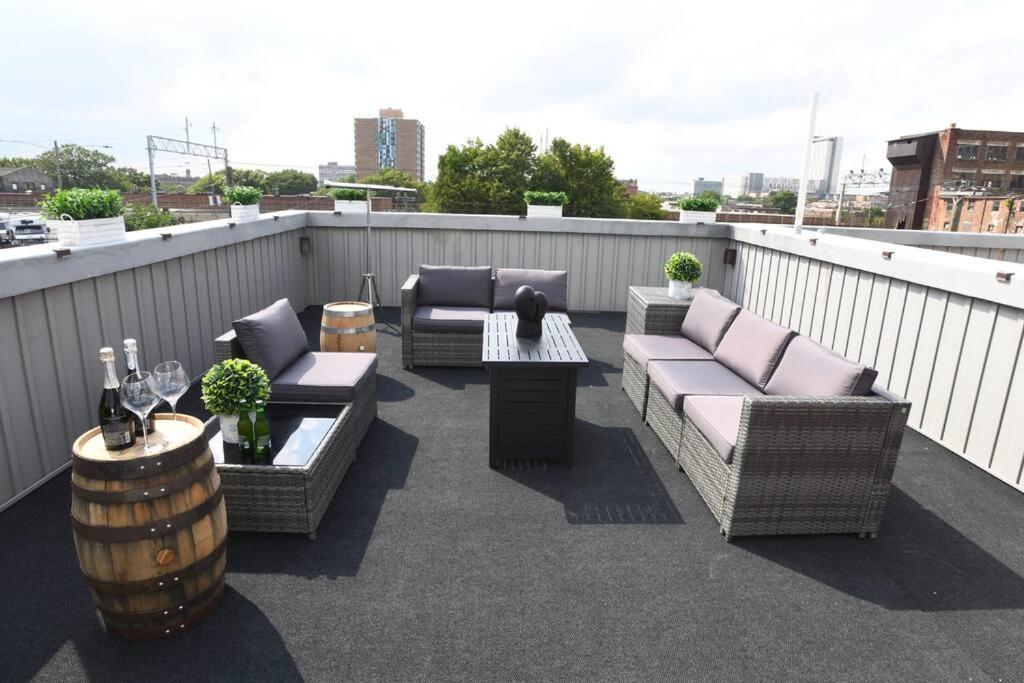 Yanne'S Place - Roof-Patio, Workspace, Cityview Filadélfia Exterior foto